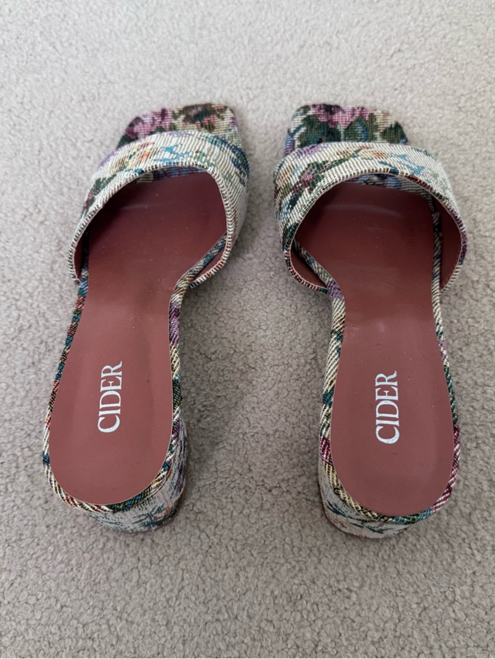 Cider Floral Chunky Heeled Single Band Sandals - Picture 5 of 10